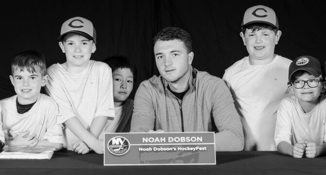 greyscale Noah Dobson